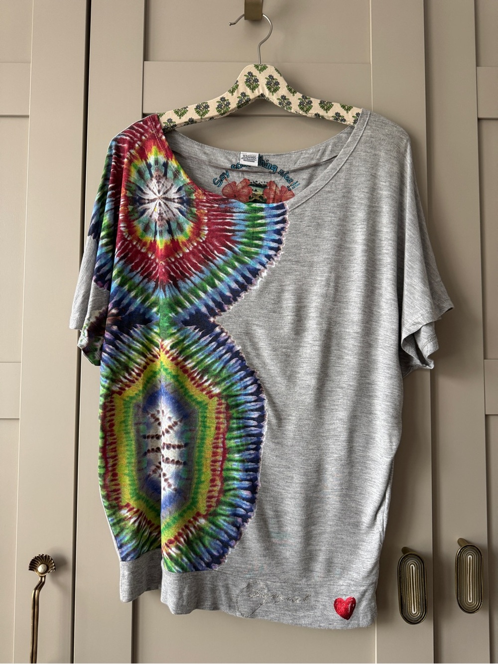 Desigual Gray Women's Tee with Multicolor Tie-Dye Accent